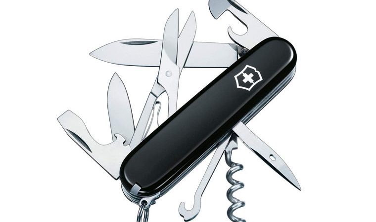 CLASSIC SWISS ARMY KNIFE