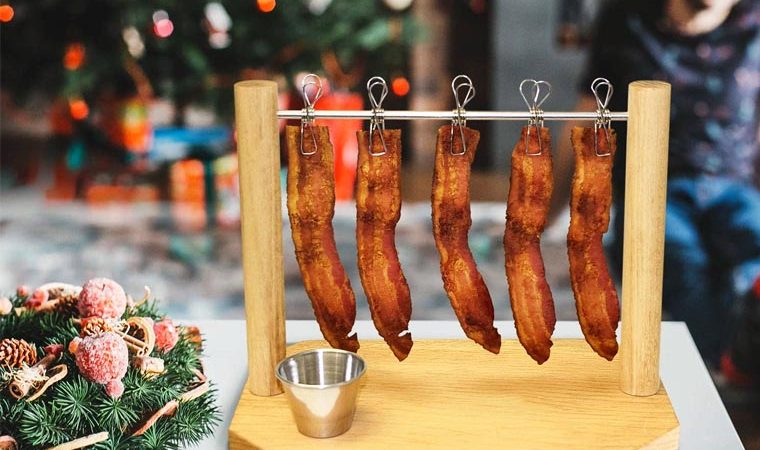 BACON DRYING CLOTHESLINE
