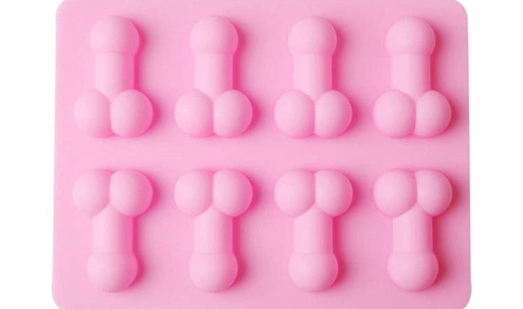 PENIS SHAPED ICE CUBES